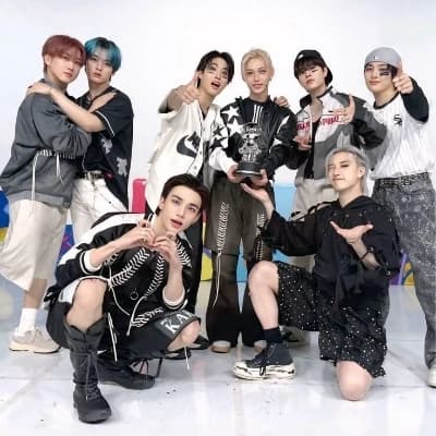 STRAYKIDS thumbnail