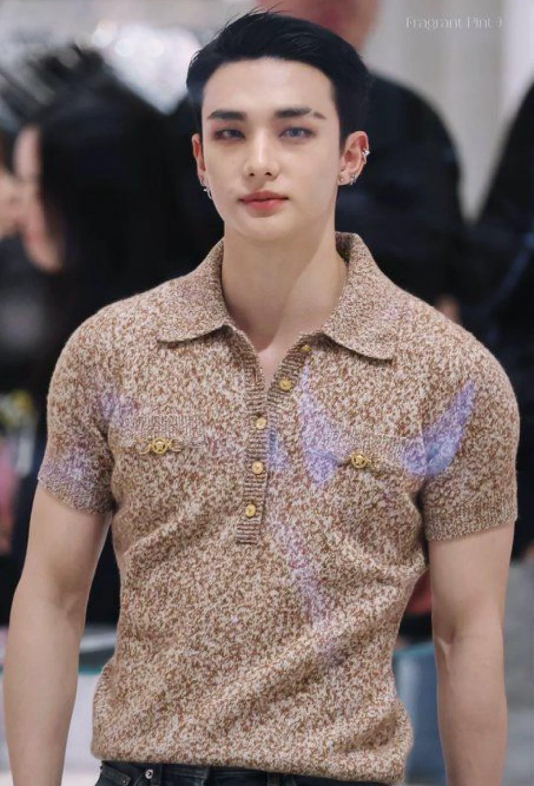 Hwang Hyunjin thumbnail