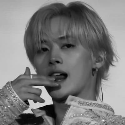 Lee know~ thumbnail