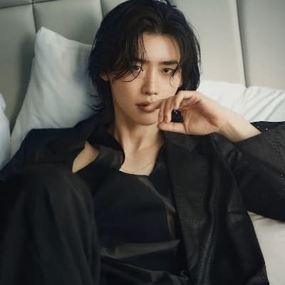 Lee jong suk thumbnail