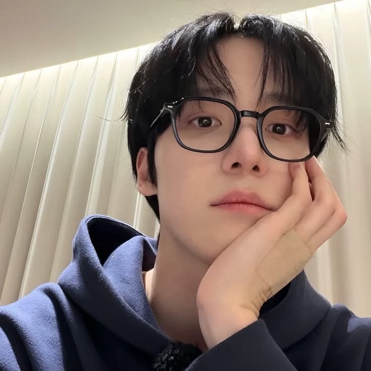 𝓙eong 𝓨unho :: thumbnail