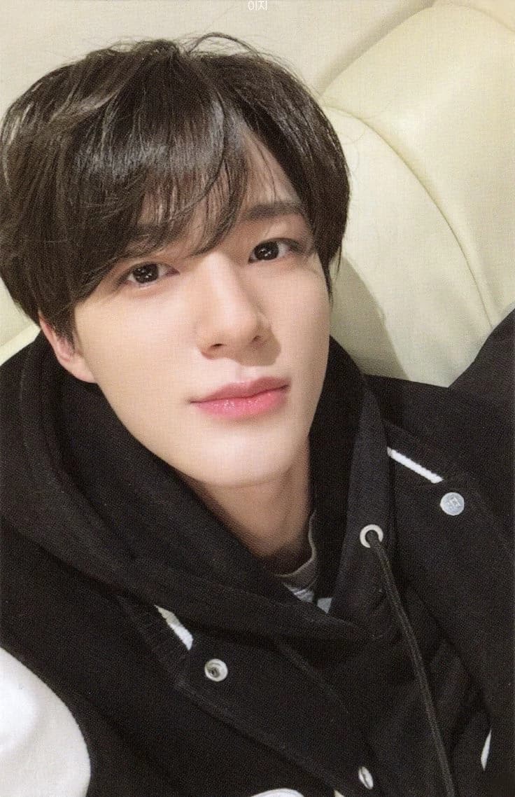 Lee Jeno thumbnail