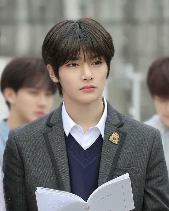 Jeongin thumbnail