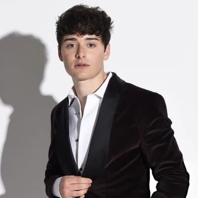 Noah Schnapp thumbnail