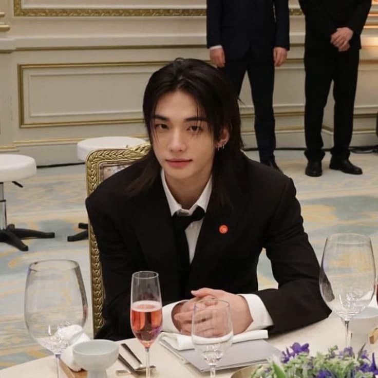 Hwang Hyunjin thumbnail