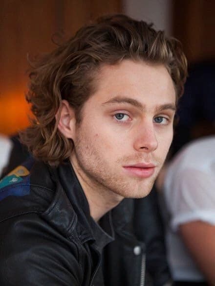 Luke Hemmings  thumbnail