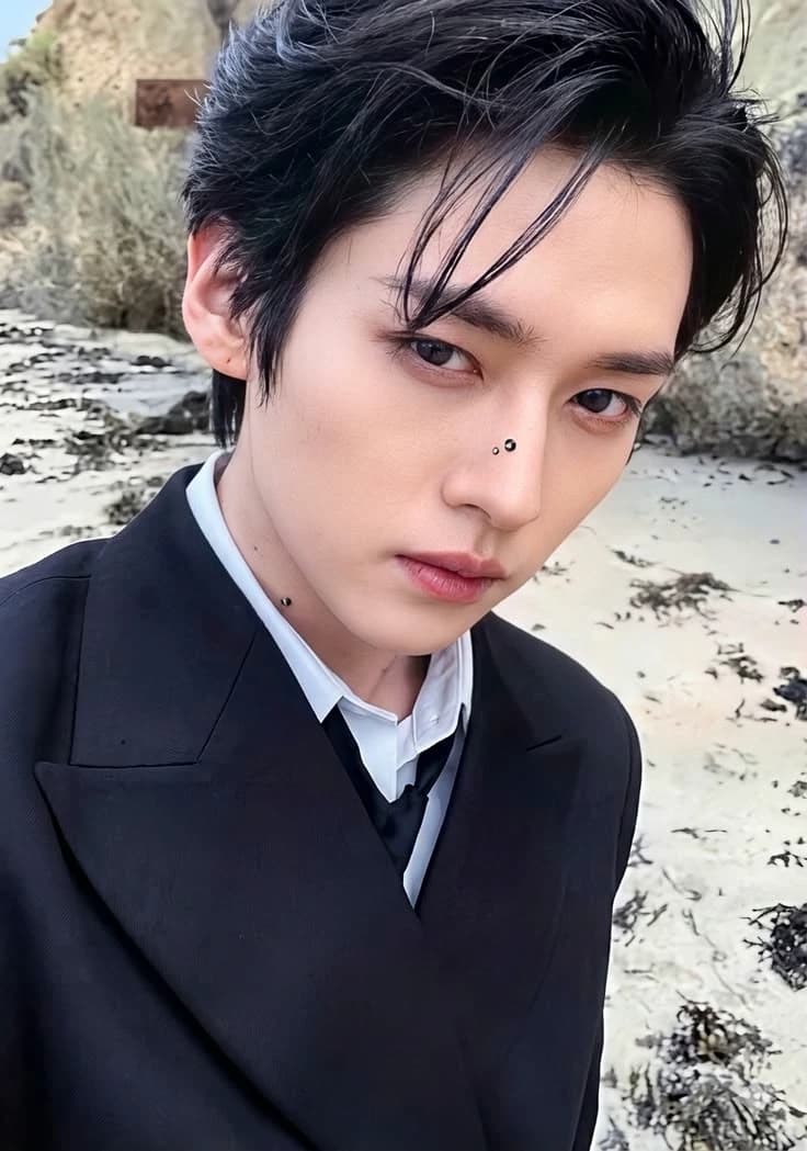 Lee minho  thumbnail