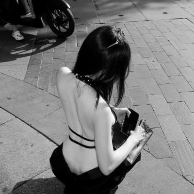 Laura Moretti thumbnail