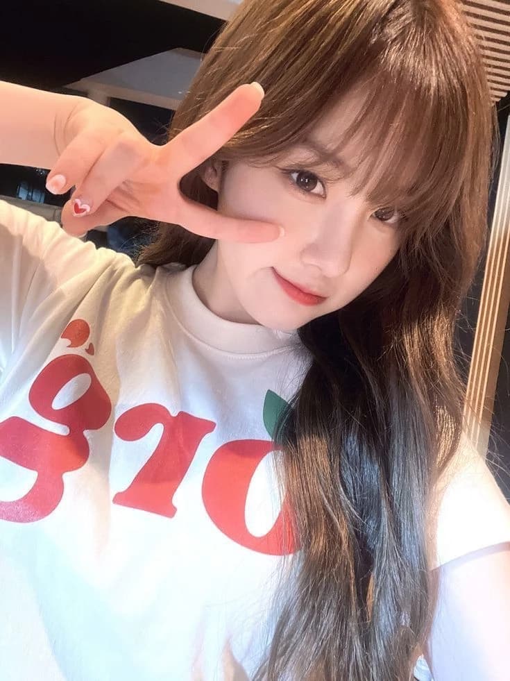 Kim Chaehyun thumbnail