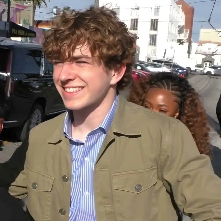 Walker Scamander  thumbnail