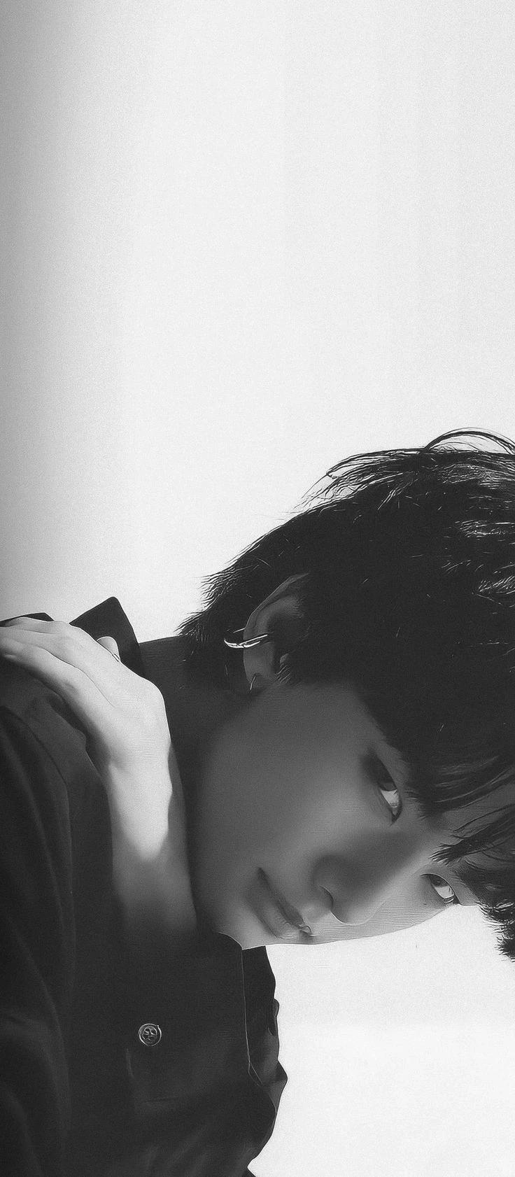 Hwang Hyunjin thumbnail