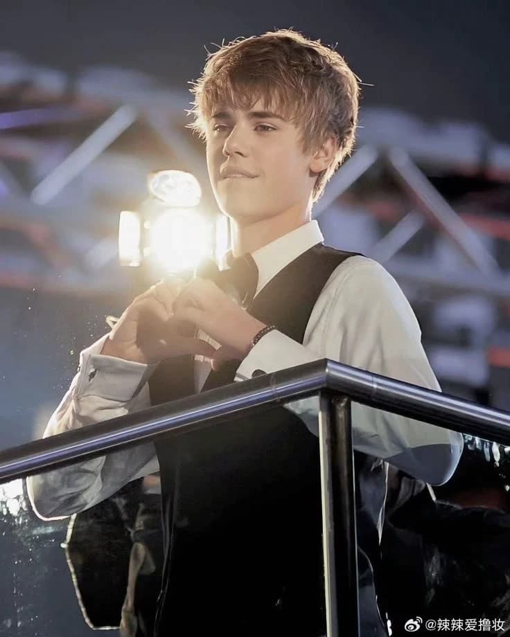 Justin Bieber  thumbnail