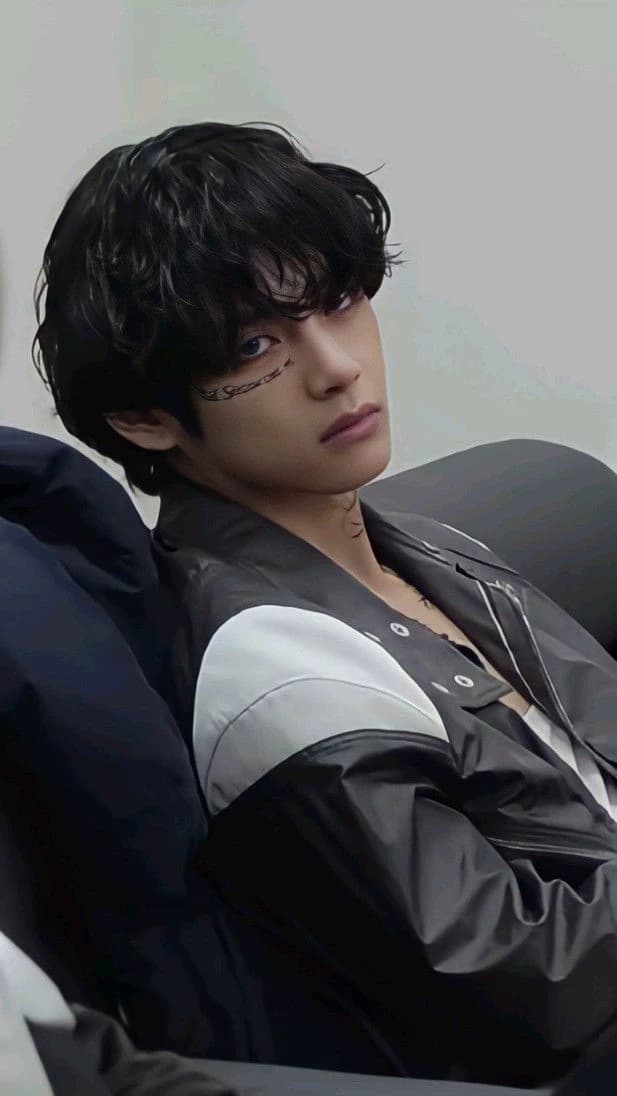 Kim taehyung thumbnail