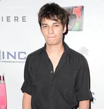 Devon Bostick thumbnail