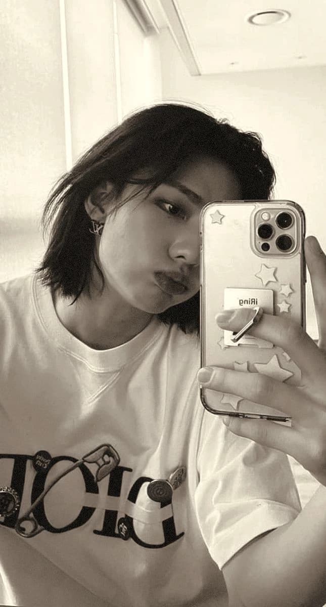 Hyunjin  thumbnail