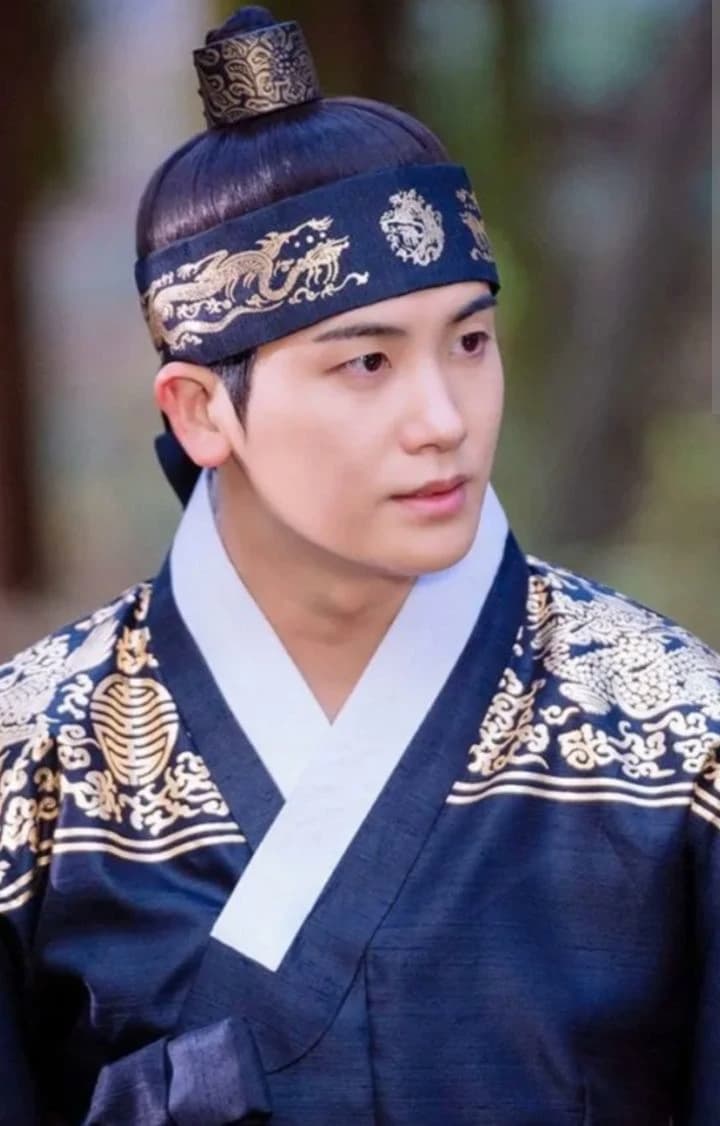 Youngest king of Joseon, king lee hyun. thumbnail