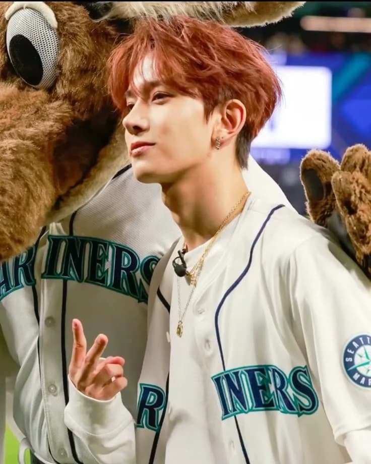 Lee Heeseung  thumbnail