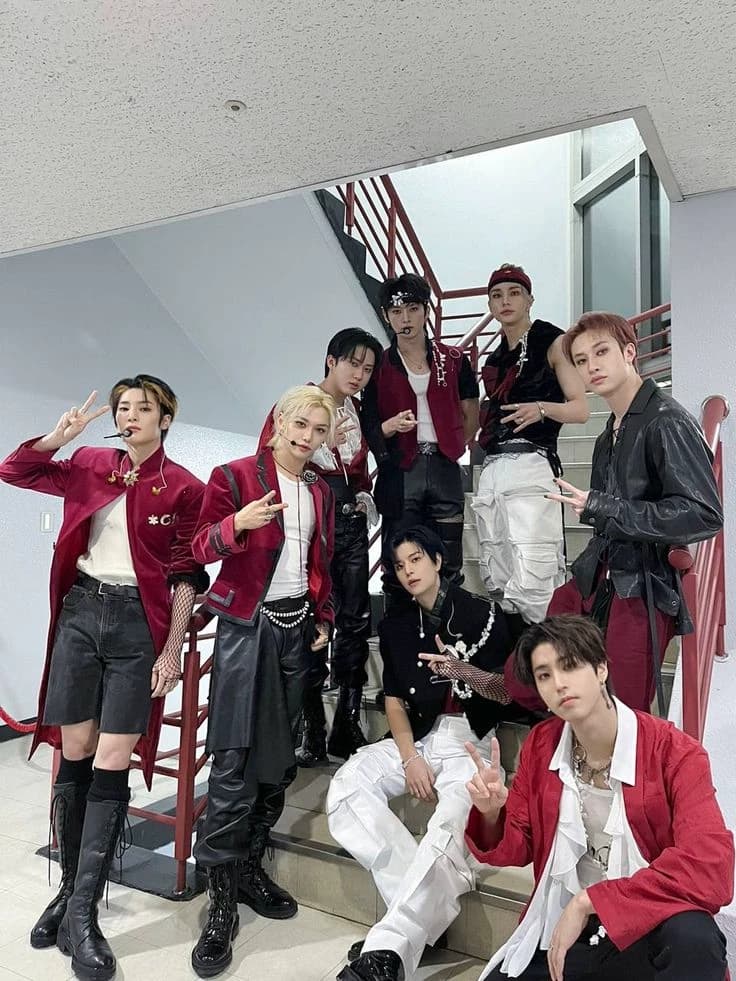 Stray kids  thumbnail