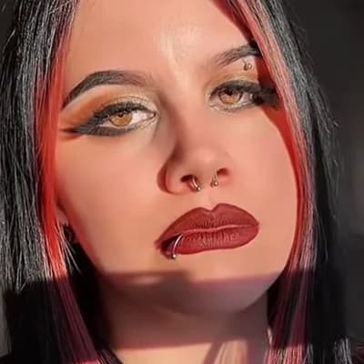 Winnie Rouge thumbnail
