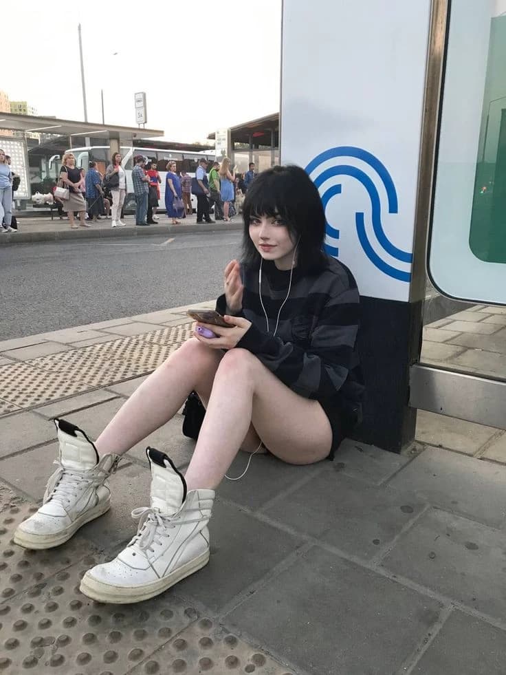 Ashley thumbnail