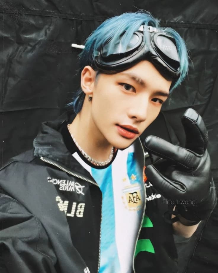 Hyunjin thumbnail