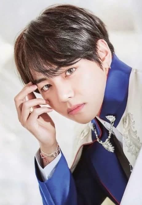 Taehyung👑 | BL thumbnail