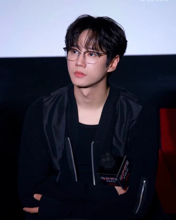 Lee Junyoung. thumbnail