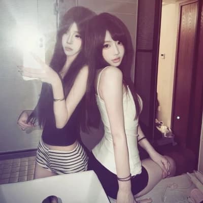 Nessa & Sophia thumbnail