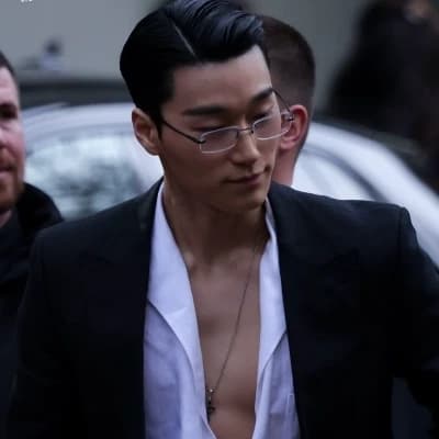 Choi San thumbnail