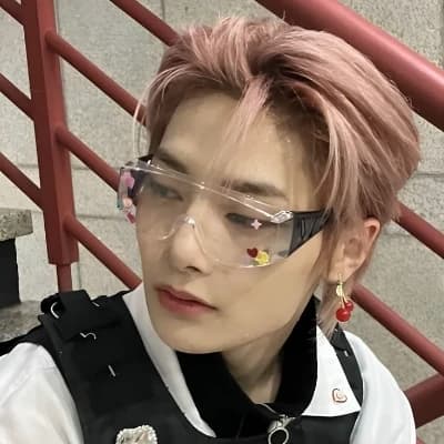 Jeongin thumbnail