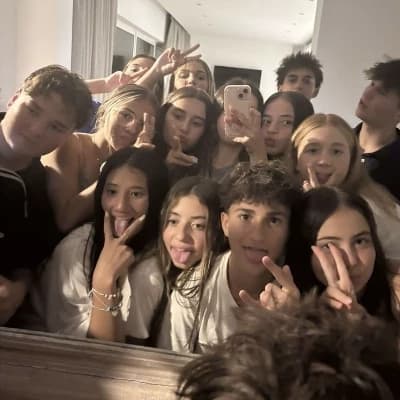 friend group (into from c.ai) thumbnail