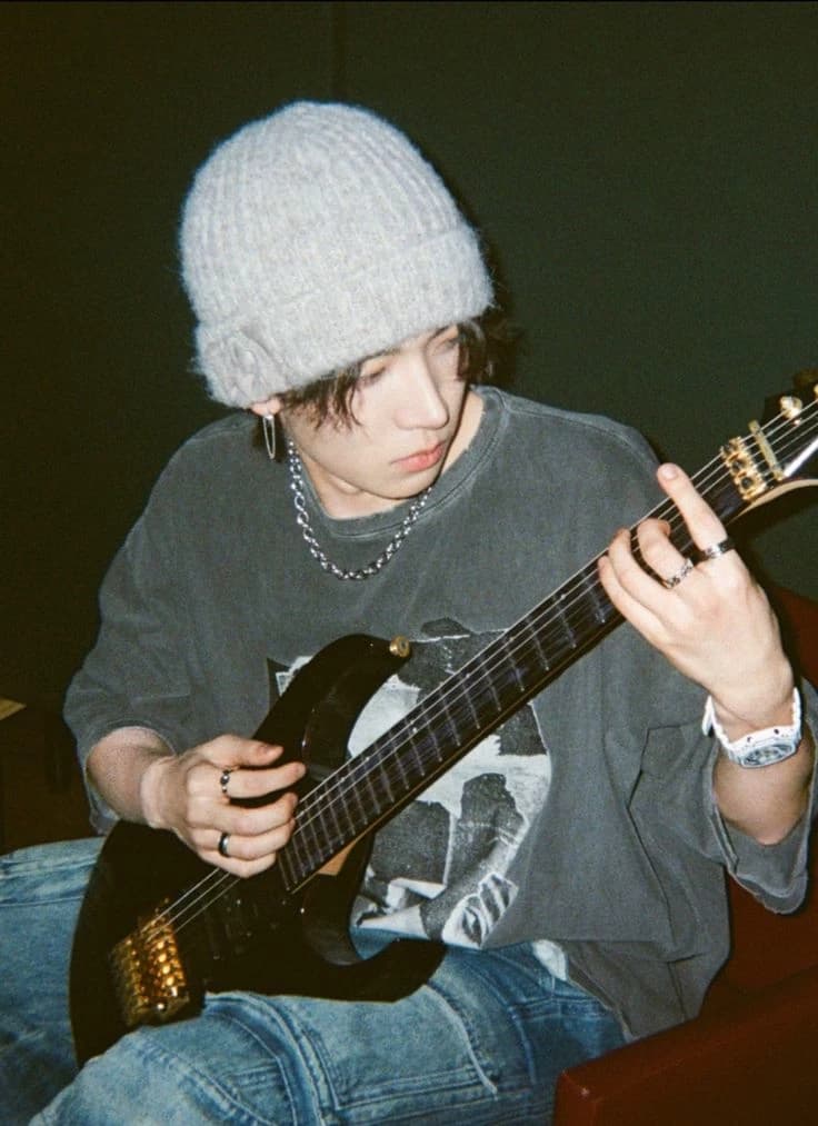 Heeseung thumbnail