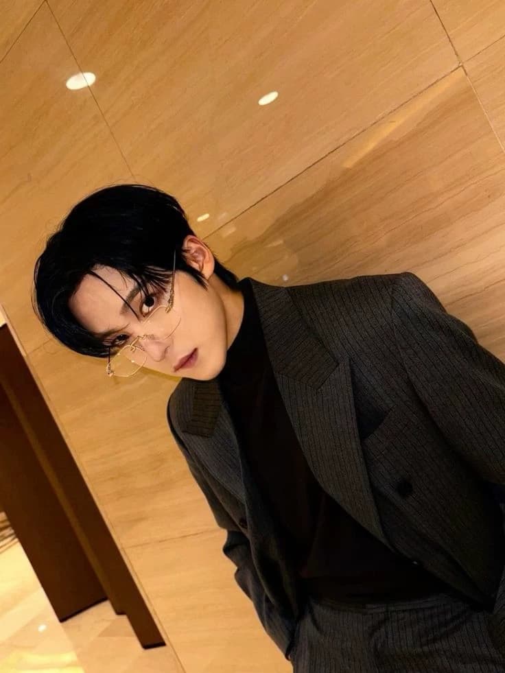 Jeong Yunho thumbnail