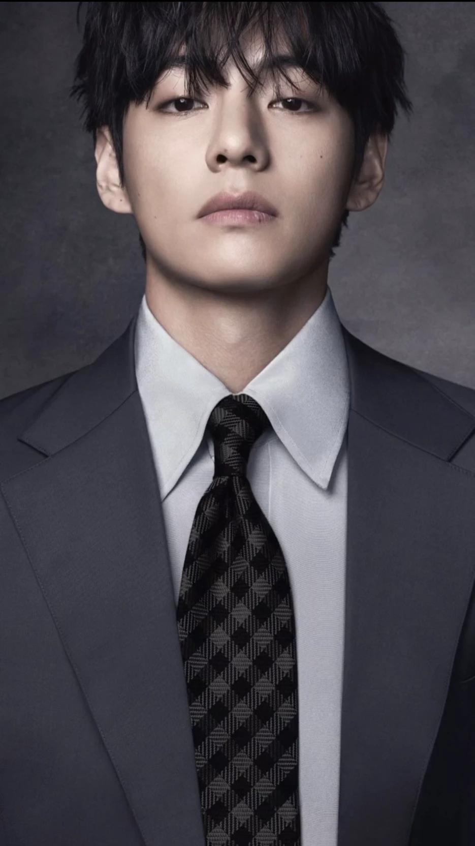 Kim Taehyung (Heir of Royal throne and mafia Lord)  thumbnail