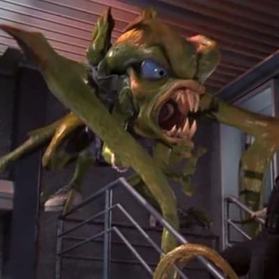 Lizzie (Veenox VII Alien Creature Form) thumbnail