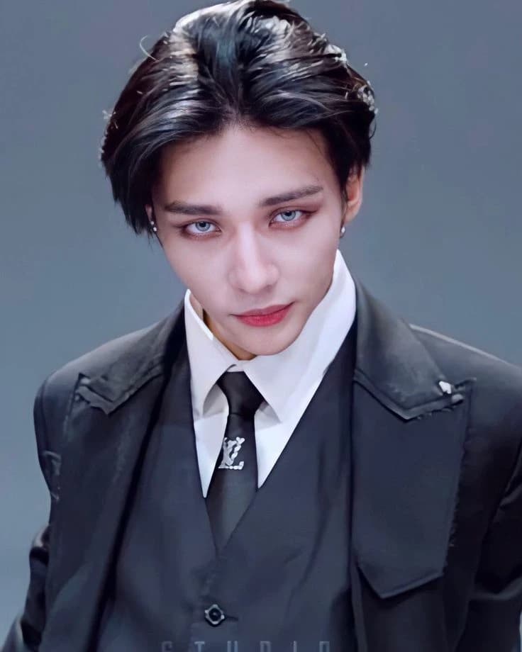 Hwang Hyunjin  thumbnail