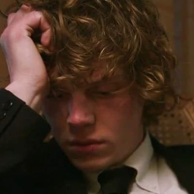 Evan Peters  thumbnail