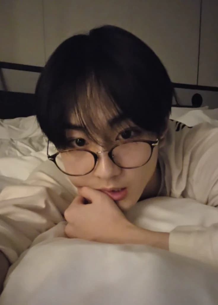 Jungwon  thumbnail