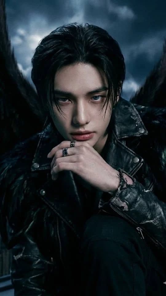 Hyunjin thumbnail