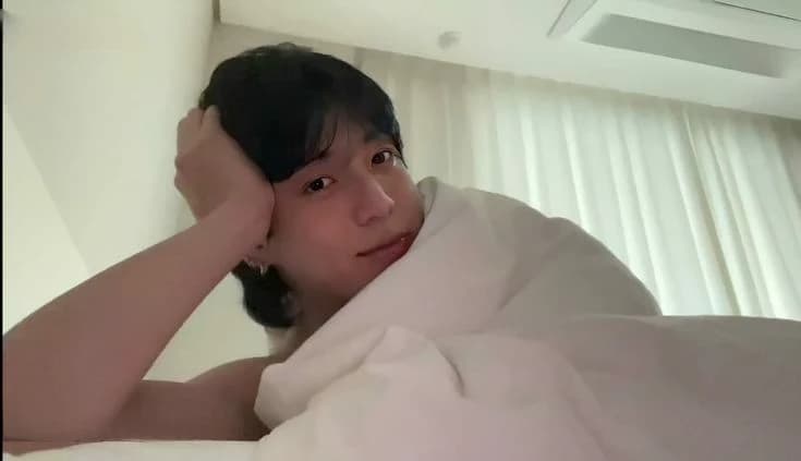 Jeon Jungkook thumbnail