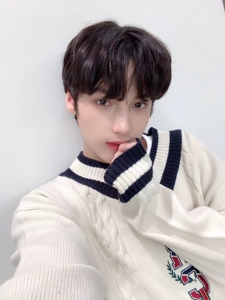 Hueningkai (KAI) thumbnail