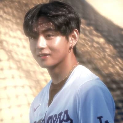 Kim Taehyung  thumbnail