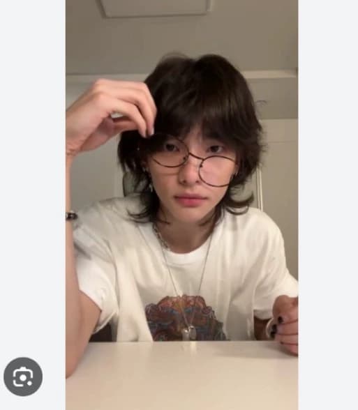 Hwang Hyunjin  thumbnail