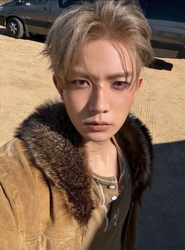 Lee heeseung  thumbnail