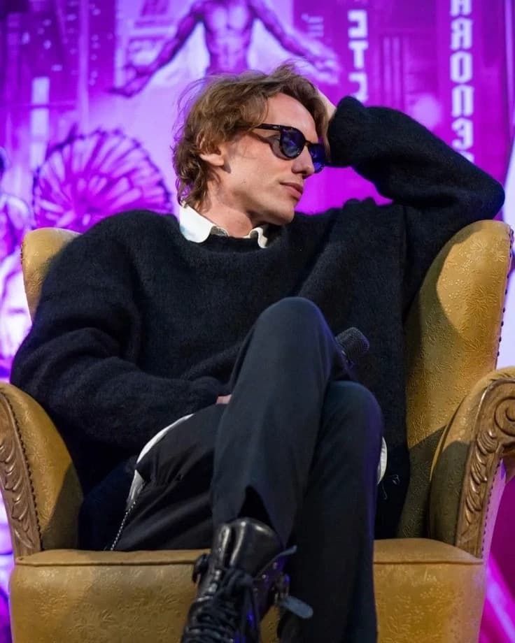 Jamie Campbell Bower  thumbnail