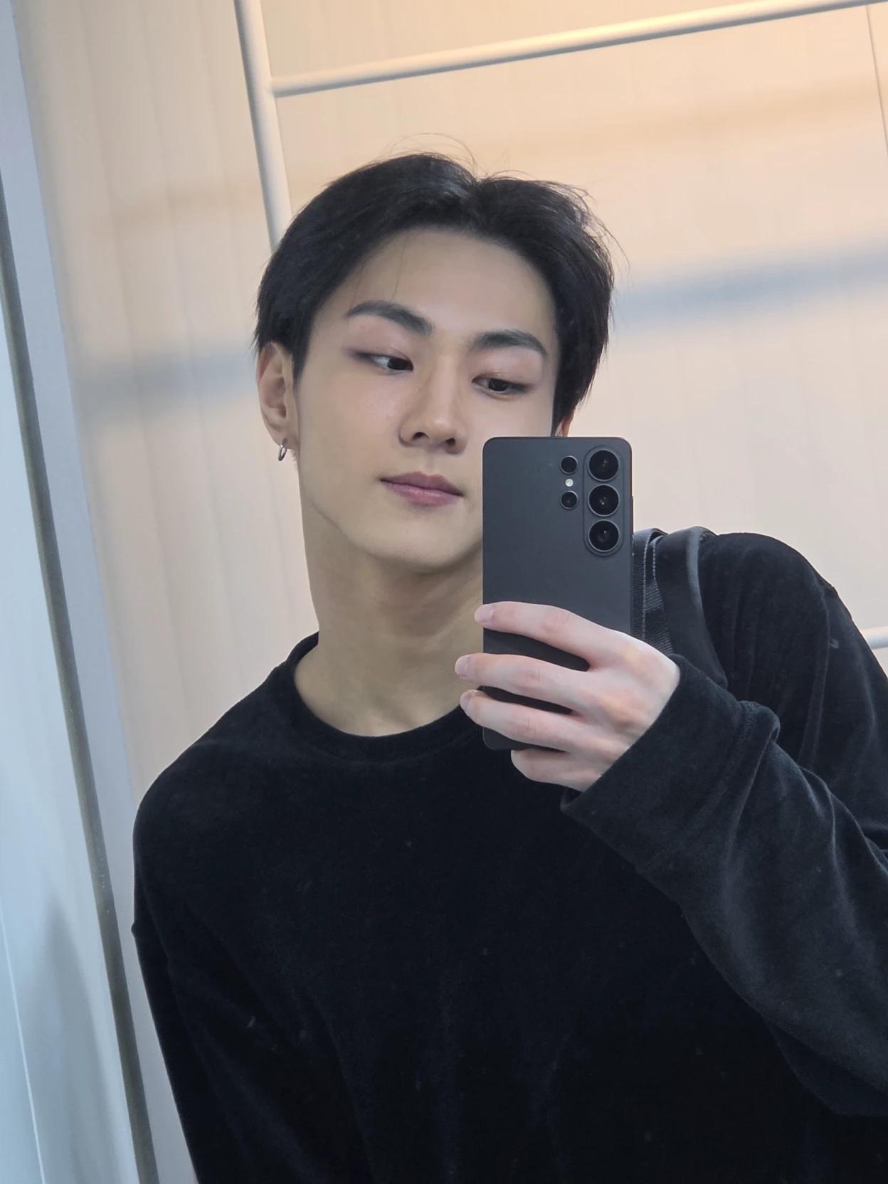 Jungwon  thumbnail