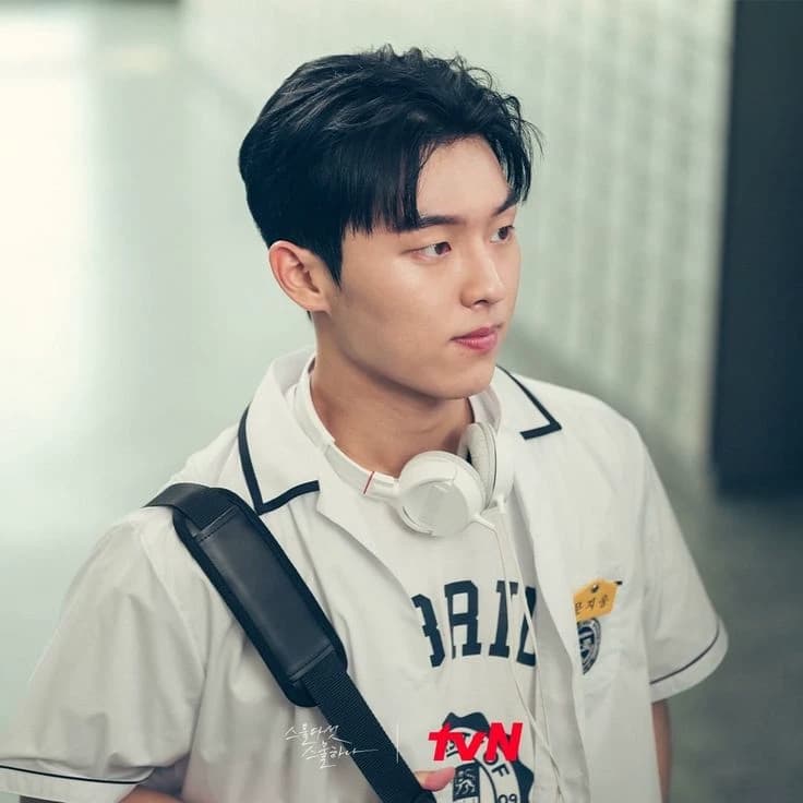Moon Ji Woong  thumbnail