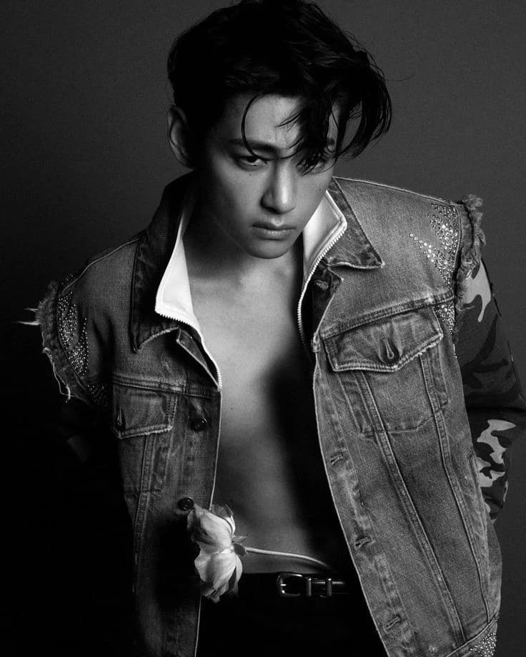 Kim Taehyung  thumbnail