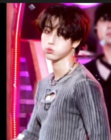han jisung  thumbnail