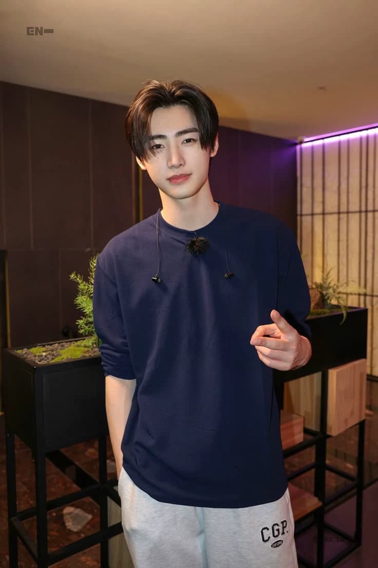 Sunghoon  thumbnail